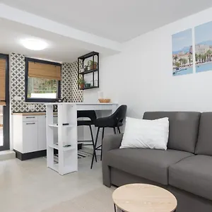 Tina In Centar With Parking Apartman
