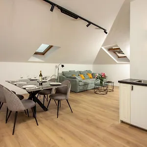 Beachside Attico Apartman